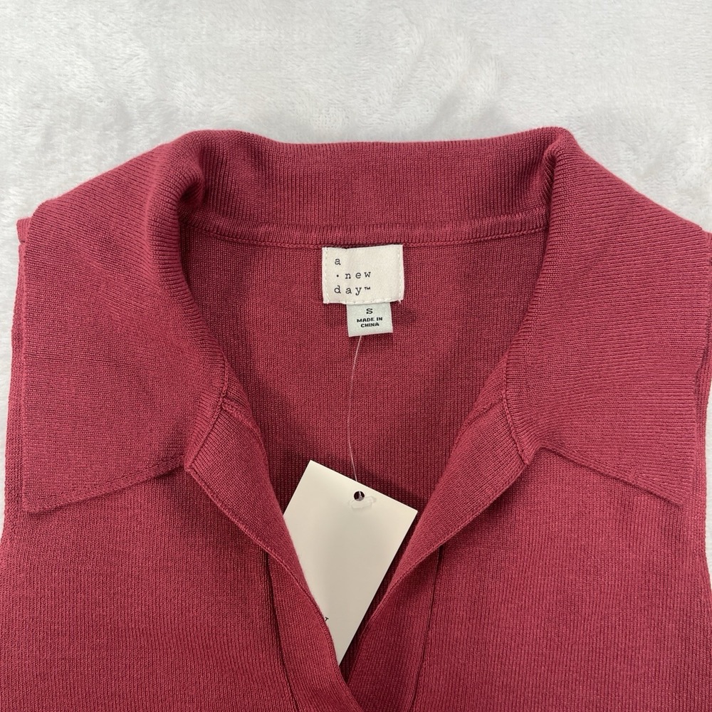 A New Day Sleeveless VNeck Womens Small Collared Dark Red Casual Summer NEW - Picture 2 of 6